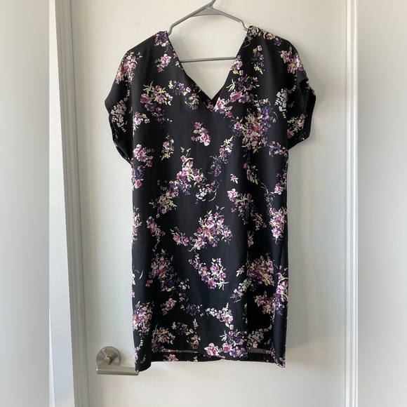 Small Dynamite dress - Picture 2 of 3